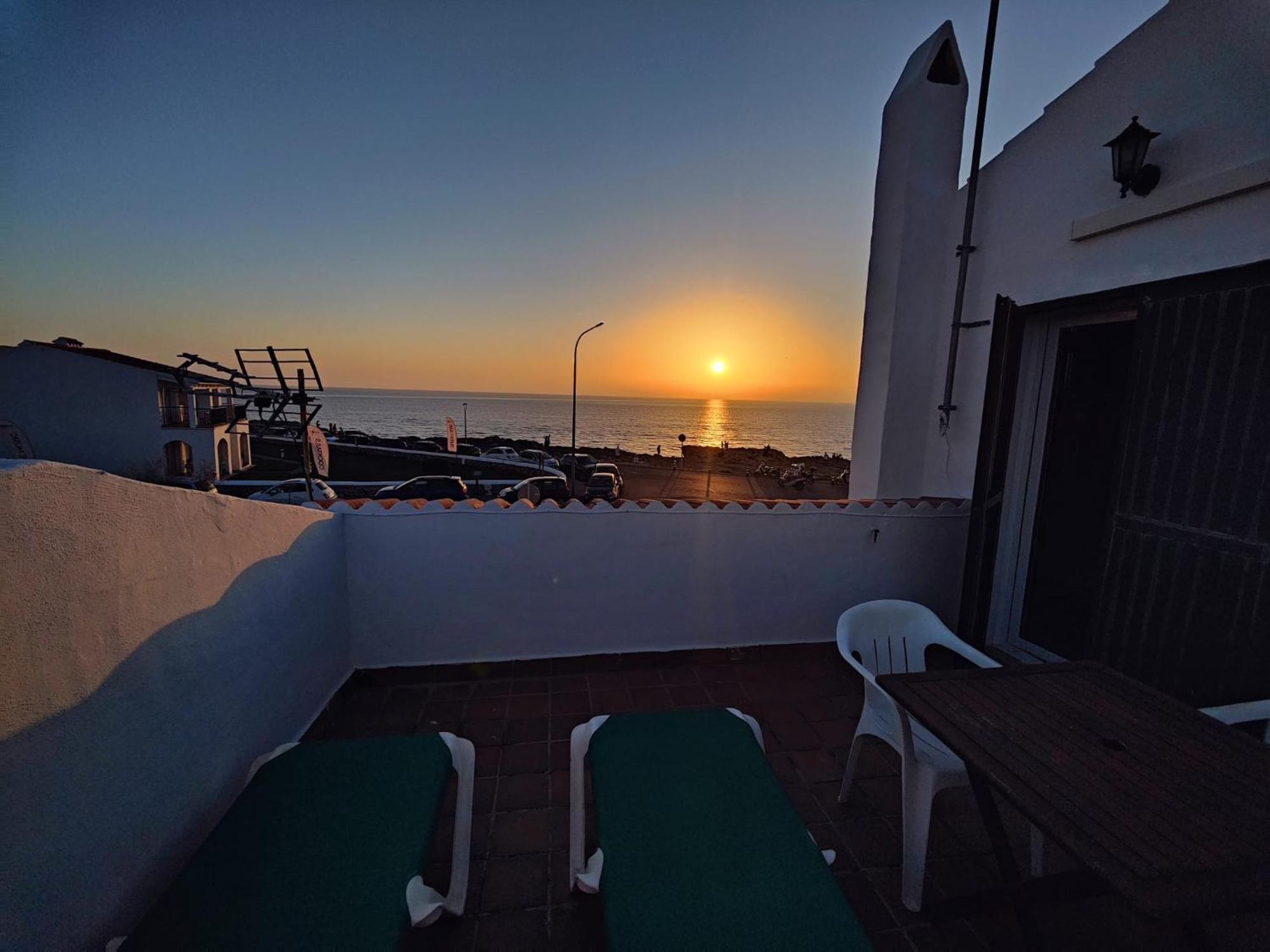 Villa Victor - Primera Linea Mar, Vista A Puesta De Sol 칼라엔블레인즈 외부 사진