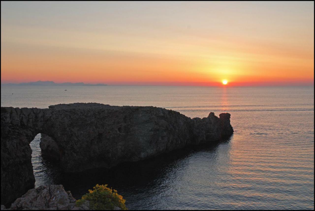 Villa Victor - Primera Linea Mar, Vista A Puesta De Sol 칼라엔블레인즈 외부 사진